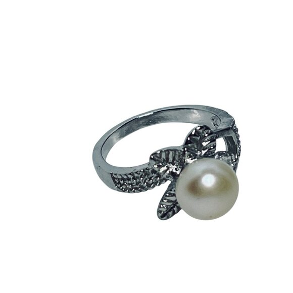 Faux Pearl & Clear Rhinestone Silver Tone Flower Statement Ring Sz 6 (R422) - Picture 1 of 7